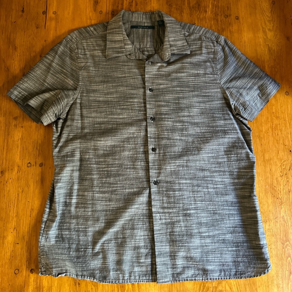 Perry Ellis Men's Black and Gray Striped Short Sleeve Shirt
